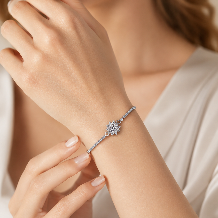 Winter Bloom Moissanite Bracelet moissanite bracelet in S925 sterling silver - main product photo for ILU520 jewelry gifts