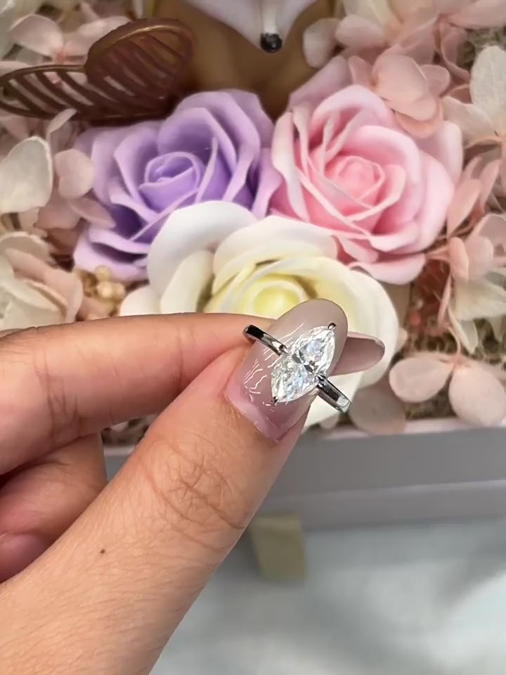 Graceful Edge Moissanite Ring