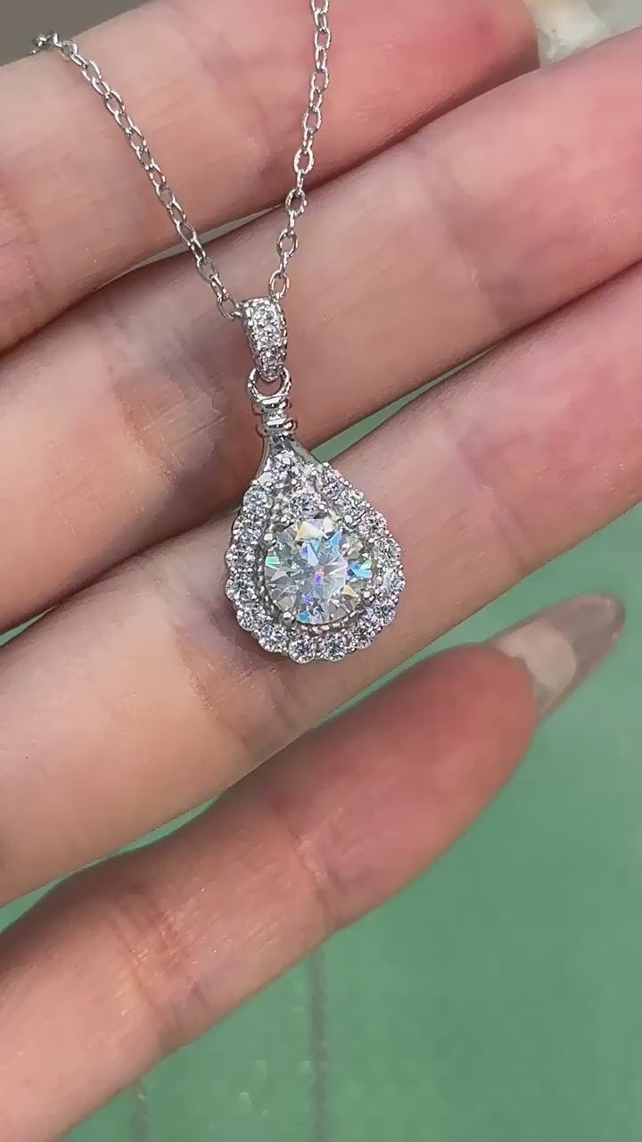 Aurora Dew Moissanite Pendant Necklace